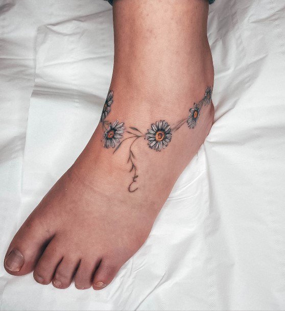 Top 100 Best Daisy Tattoo Designs For Girls - Female Flower Ideas