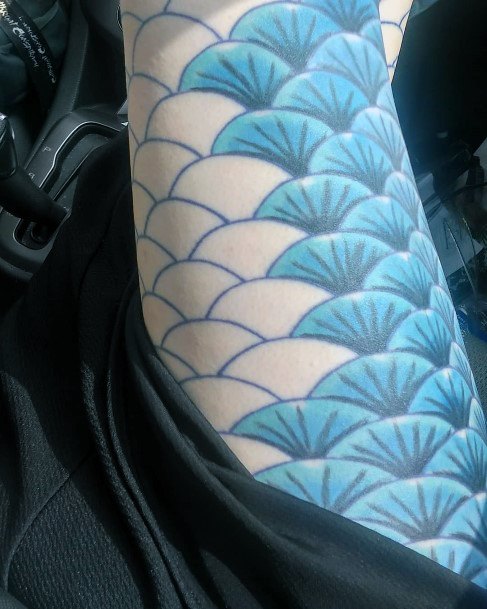 Exquisite Fish Scales Tattoos On Girl