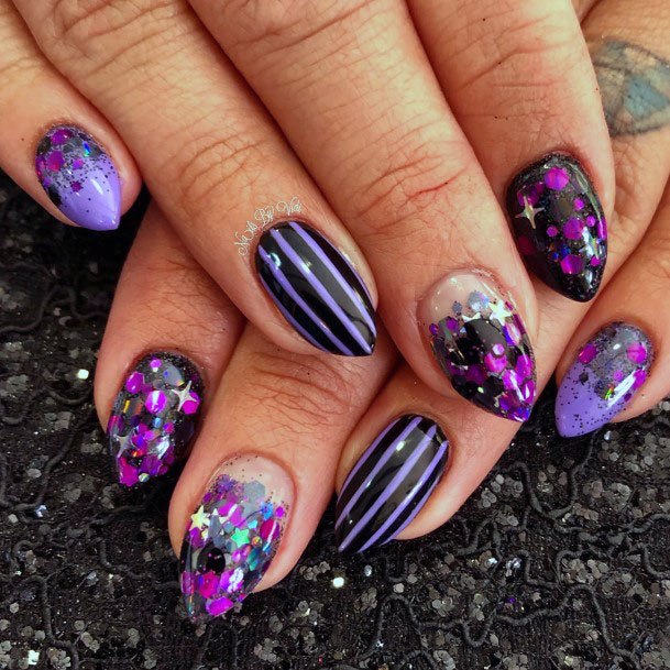 Exquisite Glittery Purple And Black Stripe Nail Design For Women