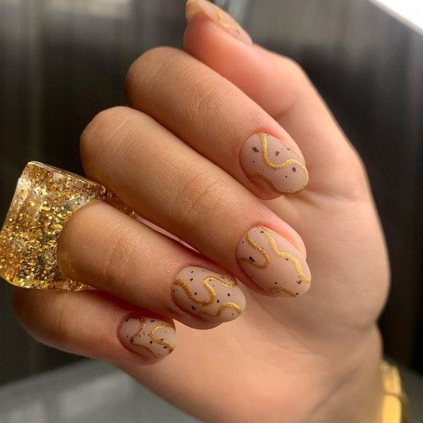 Exquisite Gold Nails On Girl