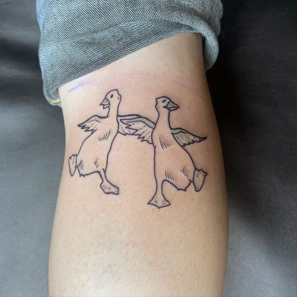 Exquisite Goose Tattoos On Girl