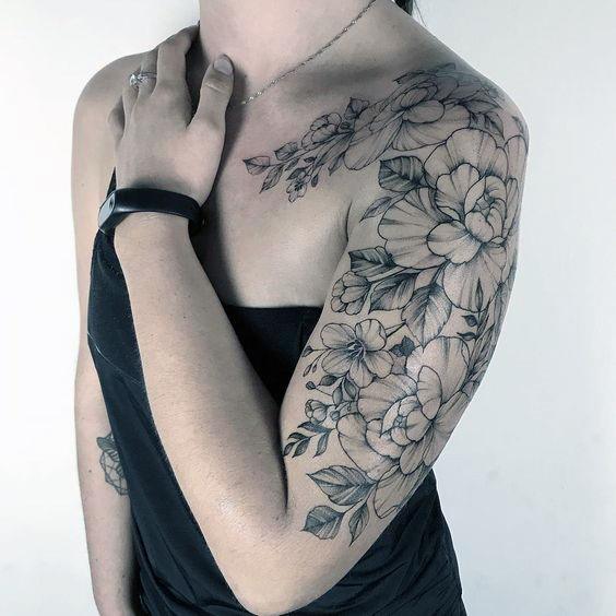 Exquisite Half Sleeve Tattoo Women