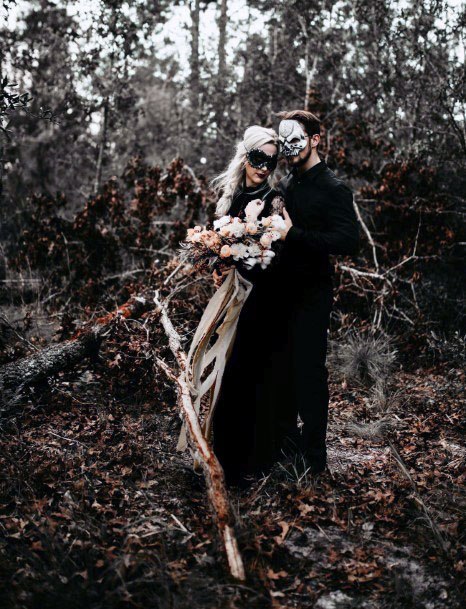 Exquisite Halloween Wedding Photo Ideas For Newlyweds Spooky Masks Bright White Flowers