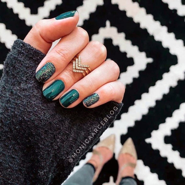 Exquisite Hunter Green Nails On Girl