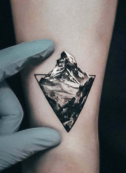 Exquisite Mountain Tattoos On Girl Tiny 3d