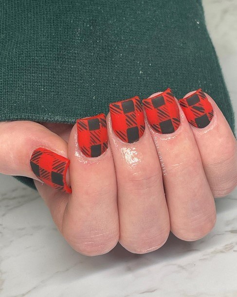 Exquisite Red And Black Matte Nails On Girl