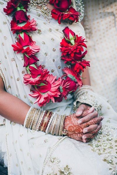 Exquisite Red Garland Flowers Indian Wedding