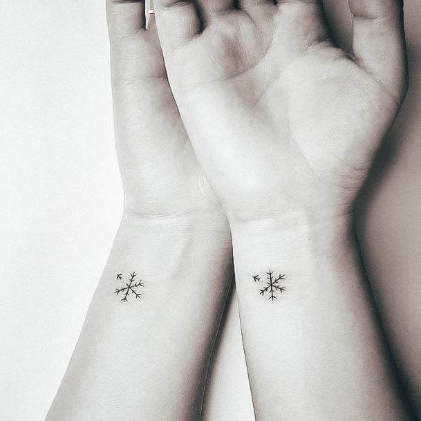 Exquisite Small Simple Tattoos On Girl