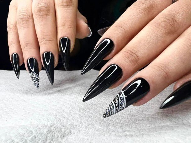 Exquisite Spider Nails On Girl