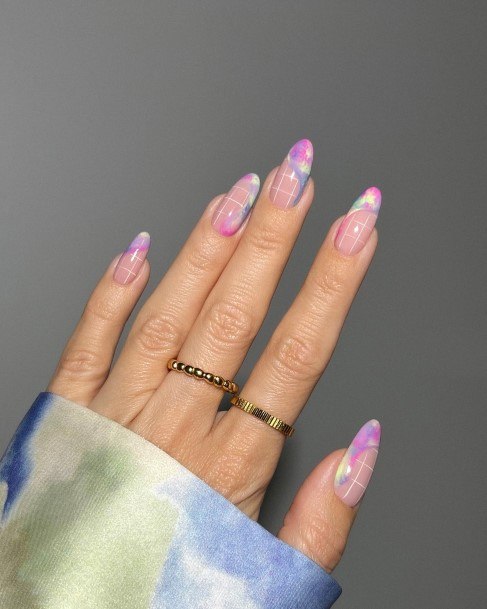 Exquisite Tie Dye Nails On Girl