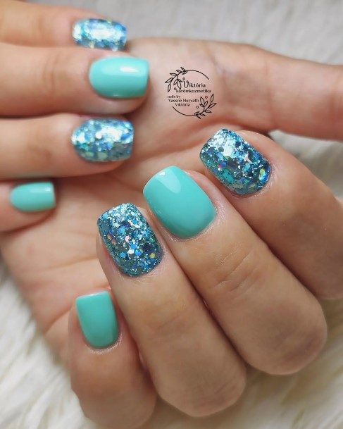 Exquisite Turquoise Ombre Nails On Girl