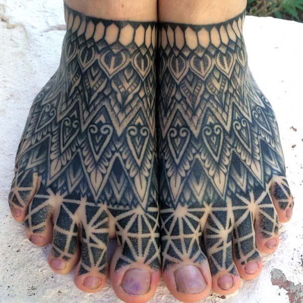 Exquisitive Black Tattoo Womens Foot