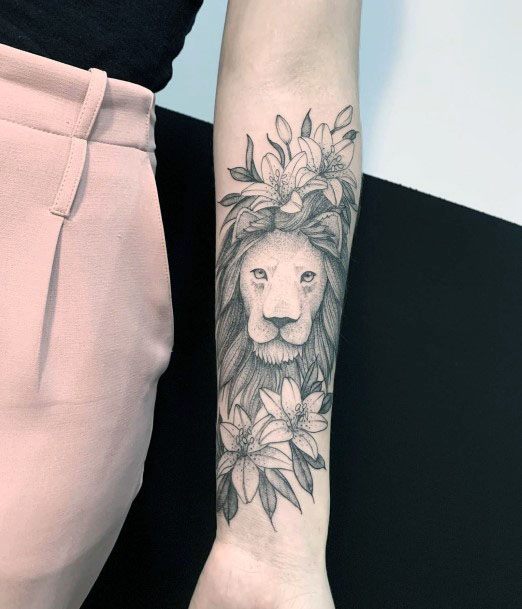 Exquisite Lion Tattoo With Flowers For Women On Arms