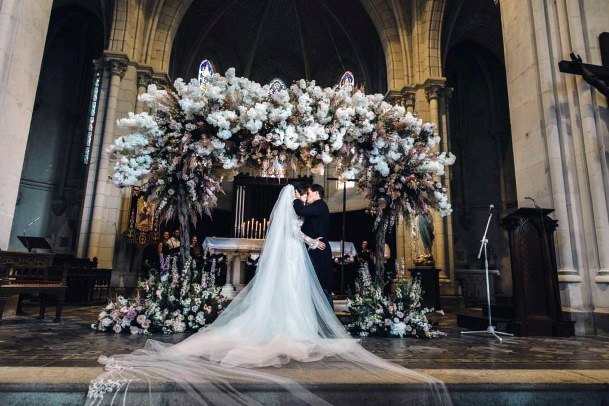 Extravagant Wedding Altar Backdrop Lushious White Flower Inspiration Ideas