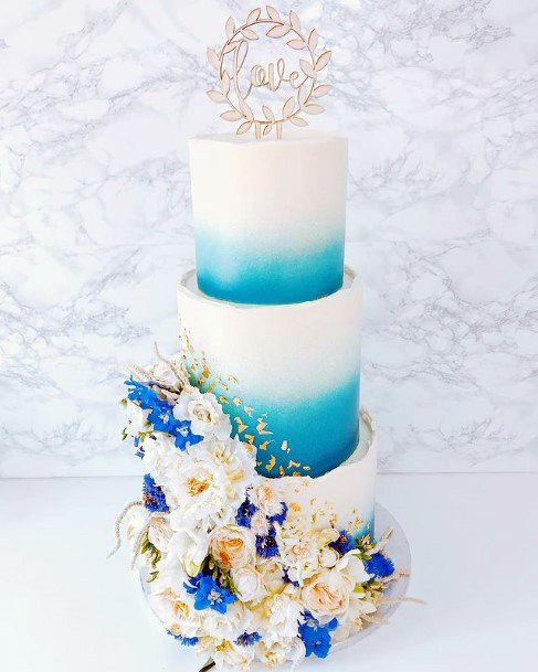 Eye Catching Blue White Wedding Cake