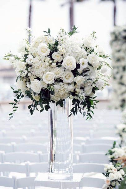 Eye Catching White Wedding Flowers