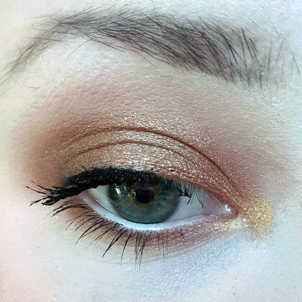 Eyeshadow Ideas For Women In Gold Looks