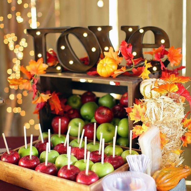 Fall Wedding Ideas Red And Green Apple With Caramel Snack Inspiration