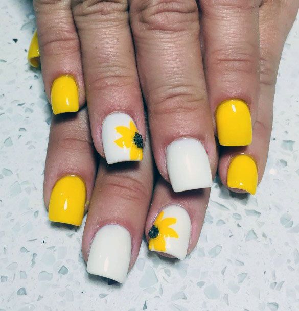 Fancy Cute Squared Tip Yellow And White Sunflower Nail Design For Girls