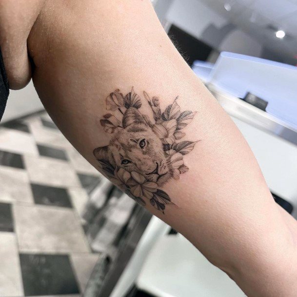 Fantastic Bicep Tattoo For Women