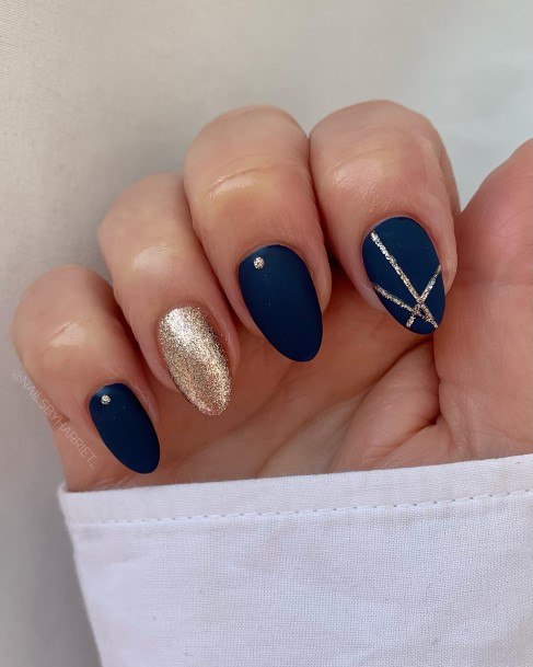 Fantastic Blue And Gold Nail For Women