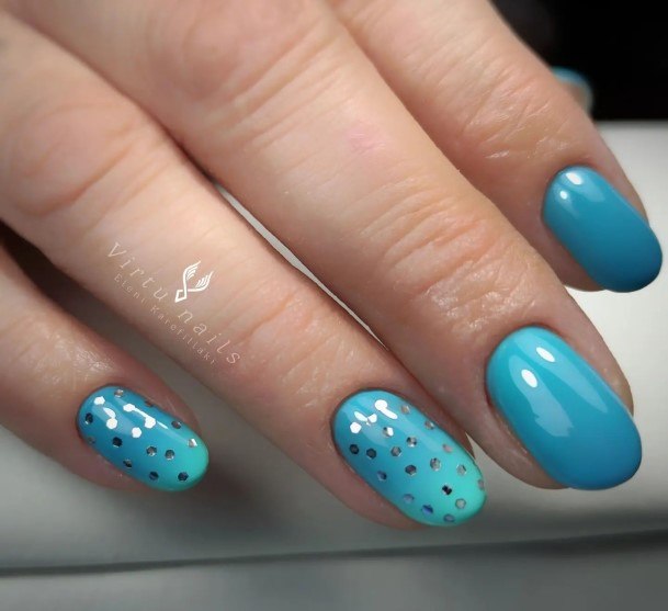 Fantastic Blue Glitter Nail For Women