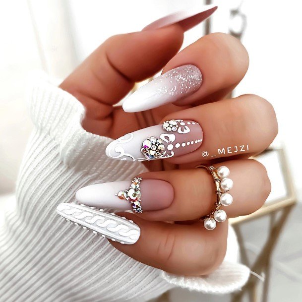 Fantastic Christmas Ombre Nail For Women