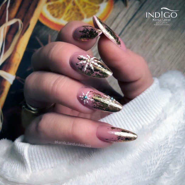 Fantastic Holiday Nail For Women