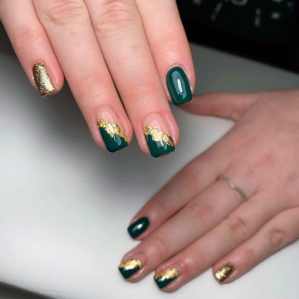 Fantastic Hunter Green Nail For Women