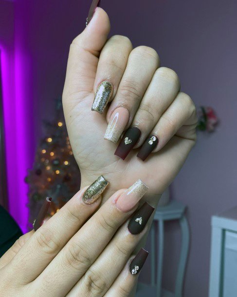 Fantastic Maroon Dress Nail For Women