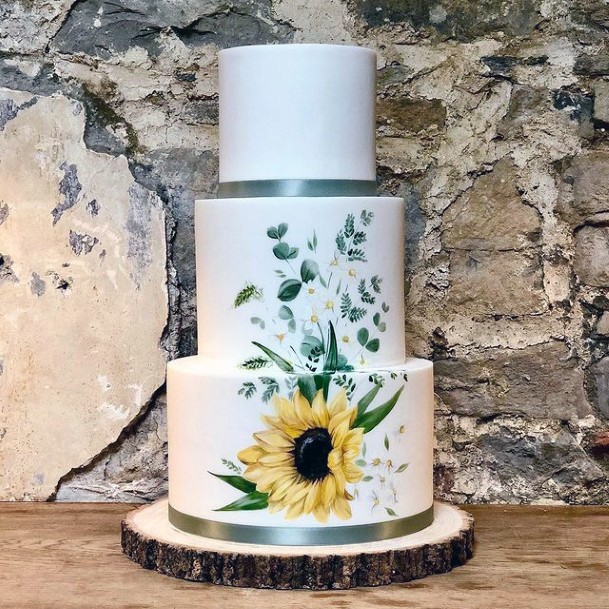 Fantastic Wedding Cake For Women With Sunflowers