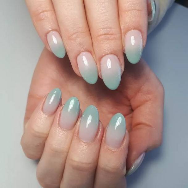 Fantastic White Ombre Nail For Women