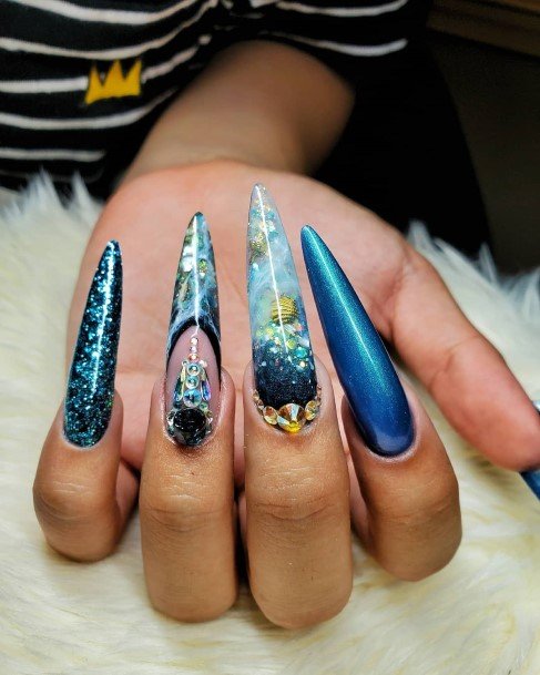 Female Aquarium Nails