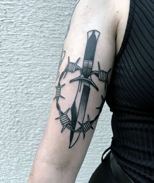 Female Barbed Wire Tattoos