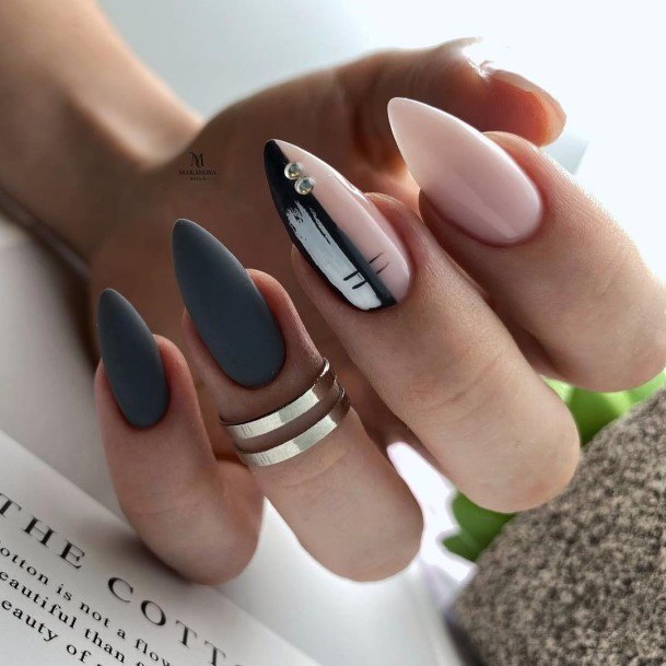 Female Black And White Nails