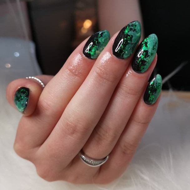 Female Cool Black And Green Nail Ideas