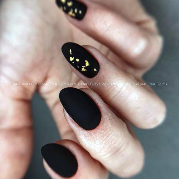 Female Cool Black Dress Nail Ideas