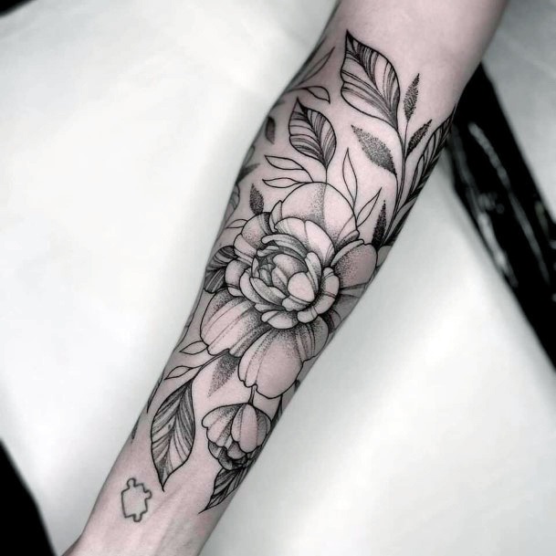 Female Cool Black Ink Tattoo Ideas