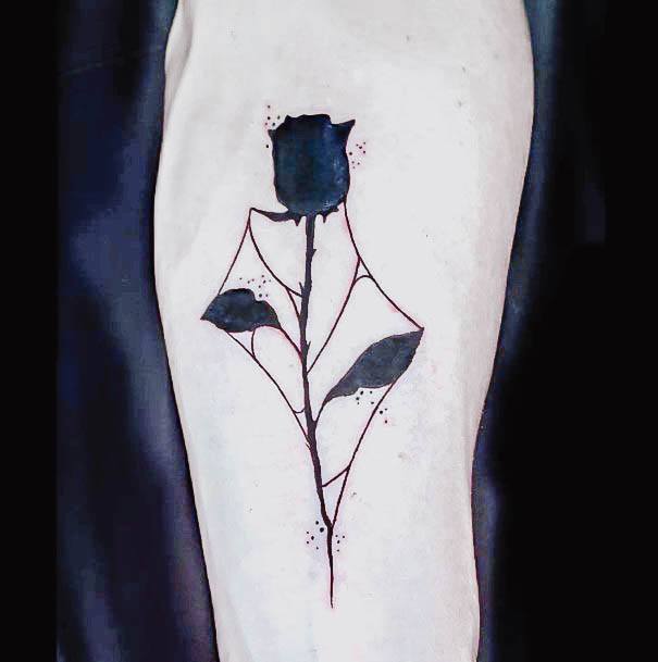 Female Cool Black Rose Tattoo Ideas