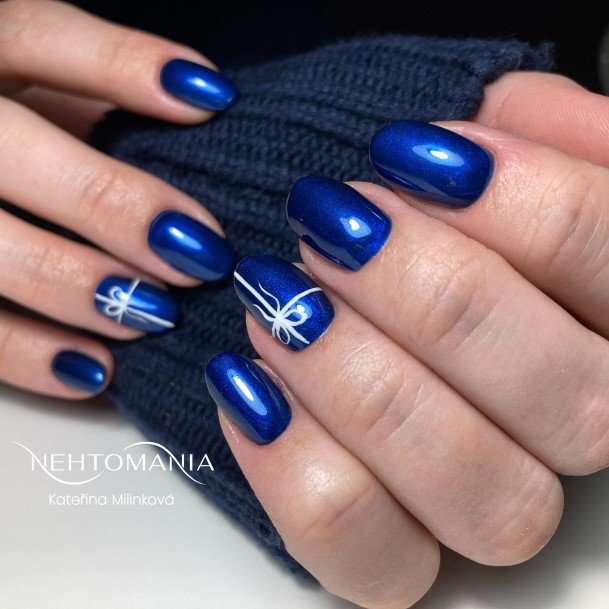 Female Cool Blue Winter Nail Ideas