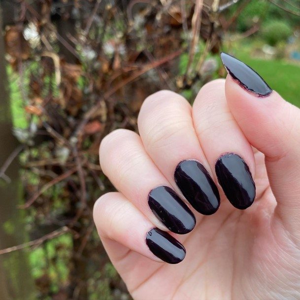 Female Cool Burgundy And Black Nail Ideas