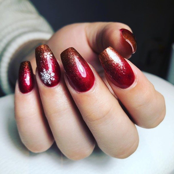 Female Cool Christmas Ombre Nail Design