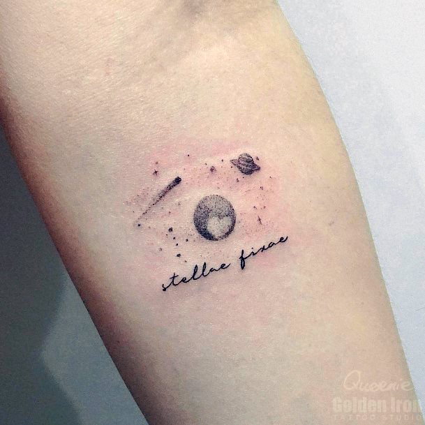 Female Cool Comet Tattoo Ideas