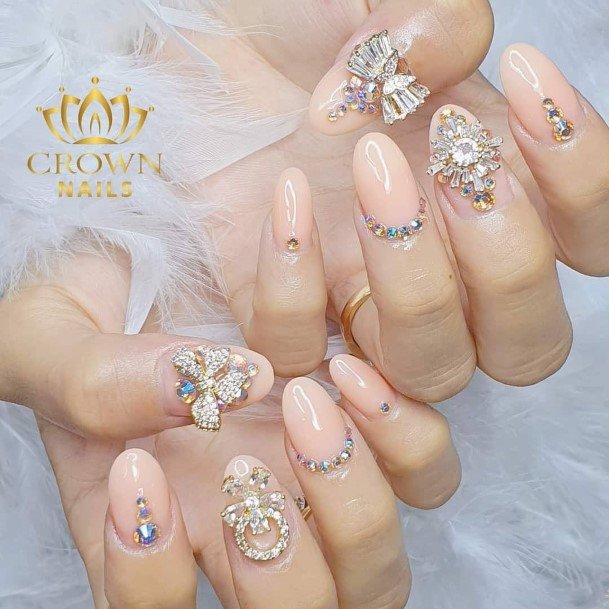 Female Cool Crown Nail Ideas