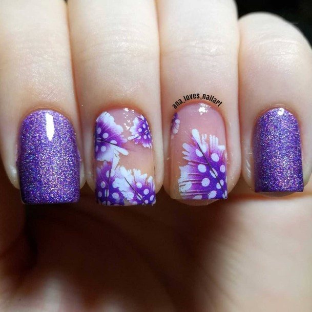 Female Cool Feather Nail Design