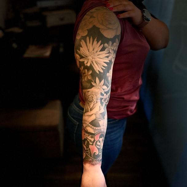 Female Cool Full Sleeve Tattoo Ideas