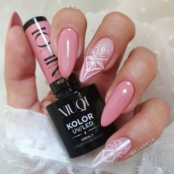 Female Cool Gel Nail Design