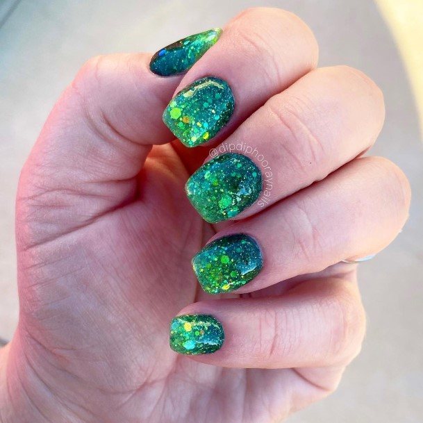 Female Cool Green Ombre Nail Ideas