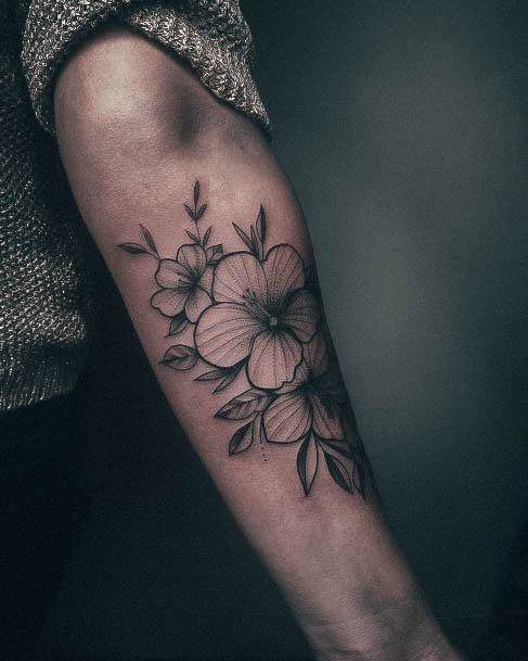 Female Cool Hibiscus Tattoo Ideas