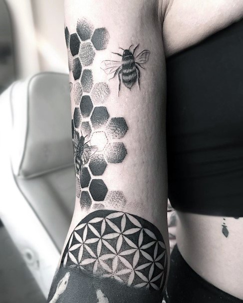 Female Cool Honeycomb Tattoo Ideas